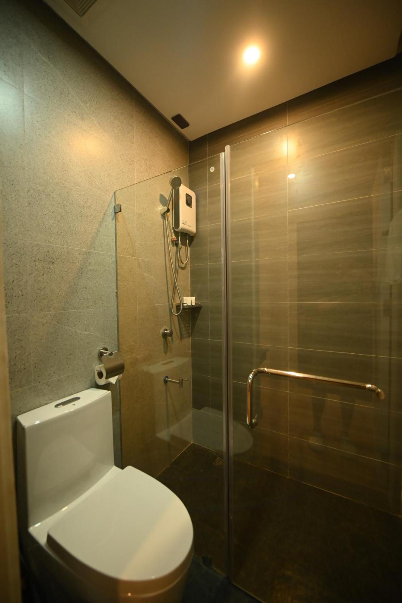 Blue Harbor Hotel Calapan Ngoại thất bức ảnh